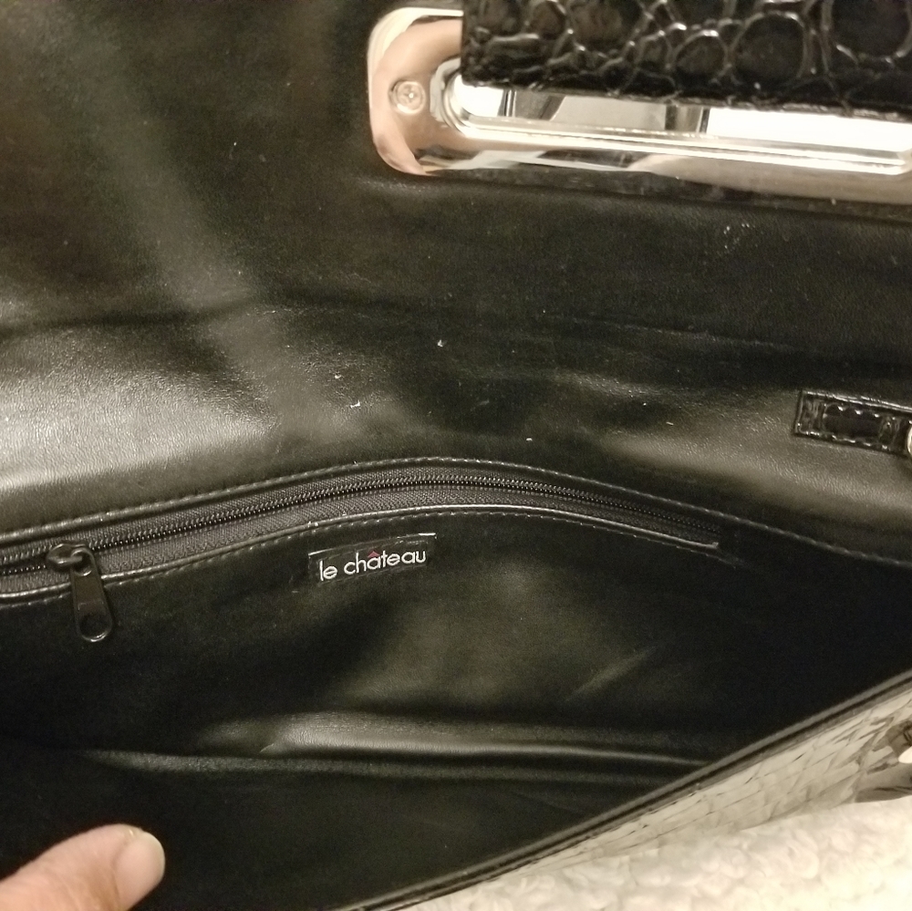 Clutch - Picture 3 of 3